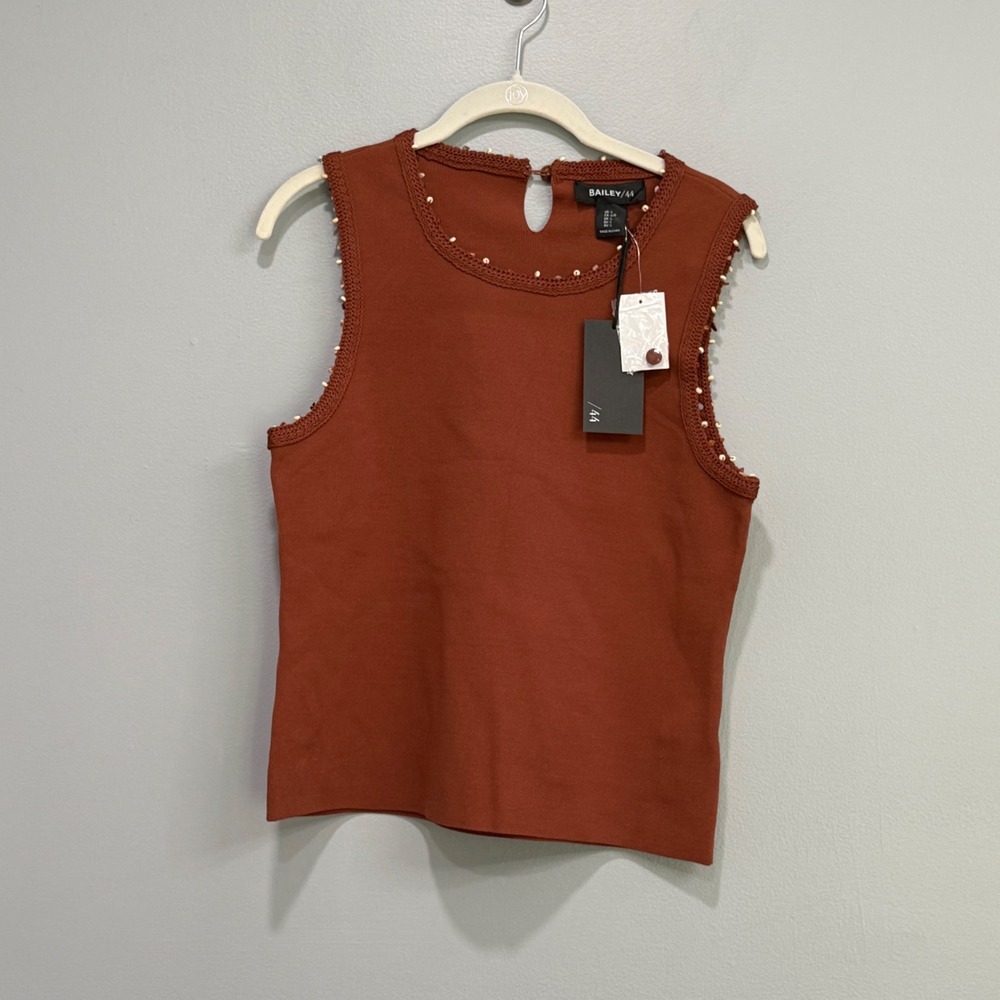 Bailey 44 Rust Brown Sleeveless Knit Top Crochet Bead Trim Keyhole Back Large